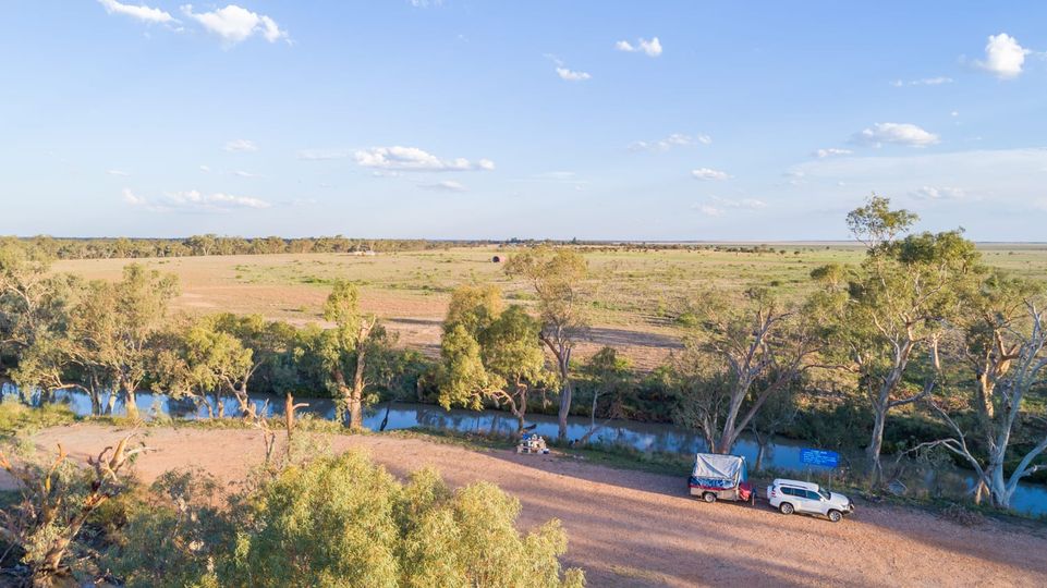 Tambo_Stubby-Bend-Free-Camping-on-the-Barcoo-River-Very-Popular.jpg